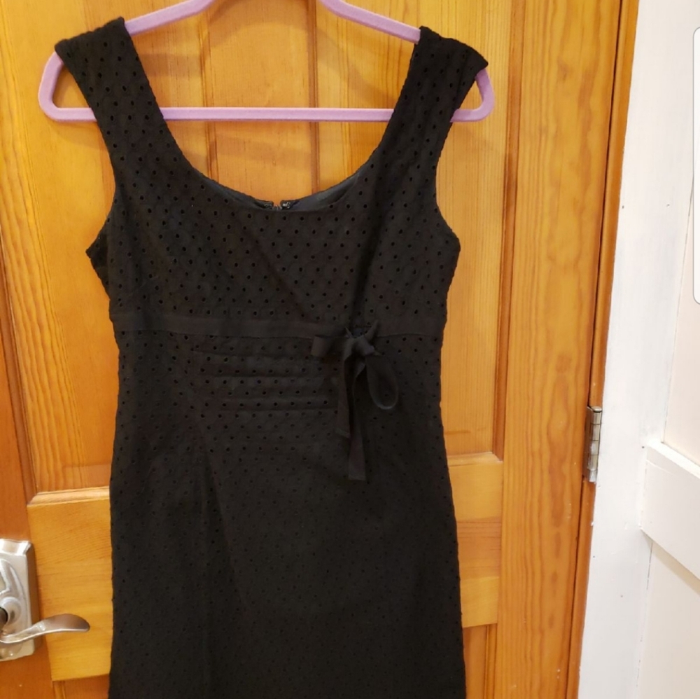 Black sleeveless Ann Taylor Dress